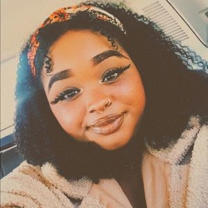 Meet your Posher, Janea